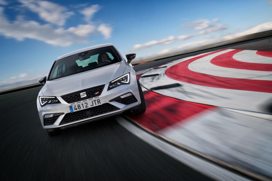  Seat Leon SC Cupra 300 2017 года  (WW) (фото 3 из 28)
